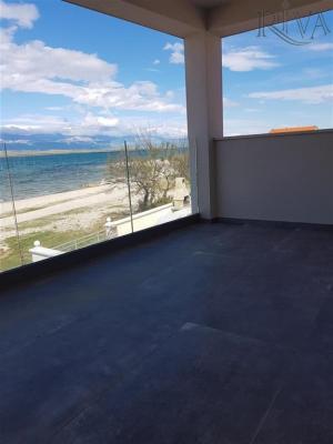 Prodej apartmánů 3+kk  na ostrově Vir s výhledem na ostrov Pag v Chorvatsku